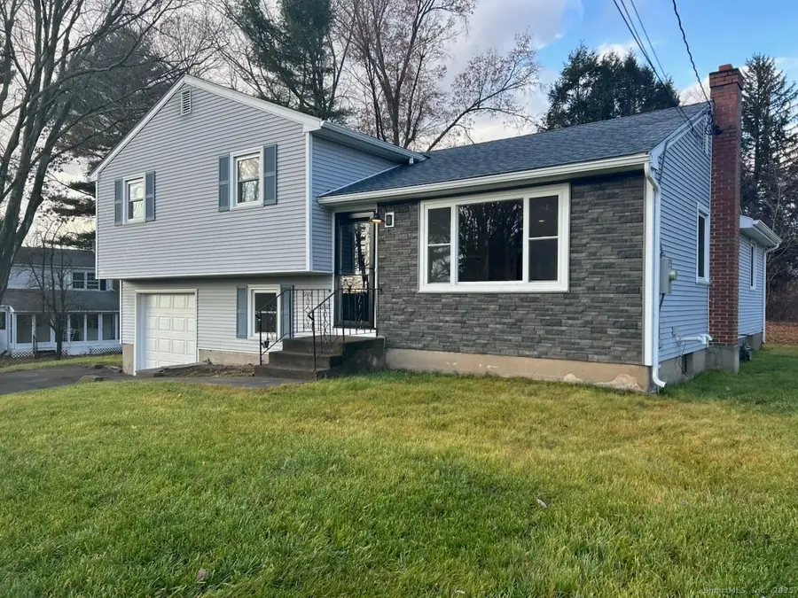 15 Lancaster Road, Glastonbury, CT 06033 - Image #2