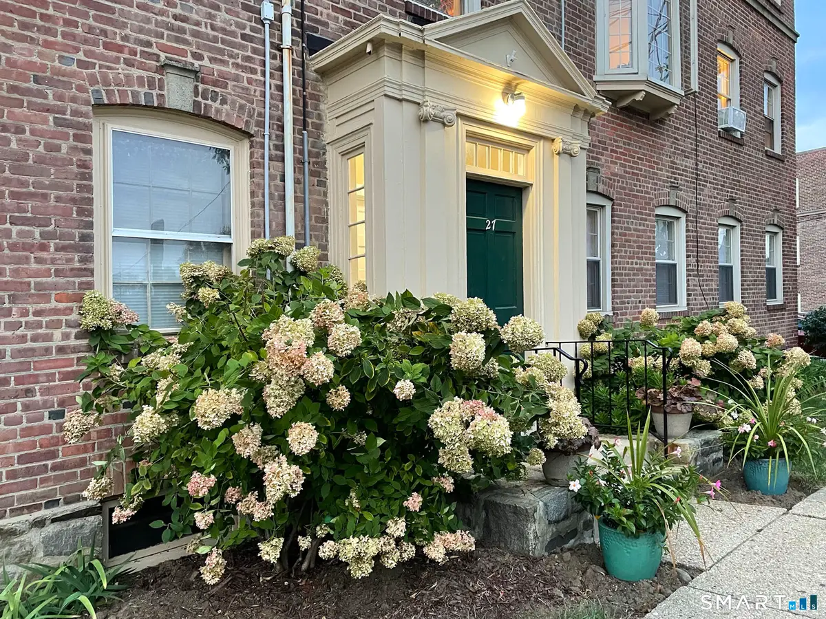 27 Nash Lane #5, Bridgeport, CT 06605 - Image #1