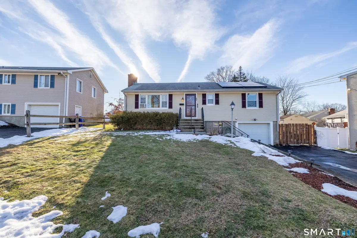 32 Heather Lane, Norwalk, CT 06851 - Image #1