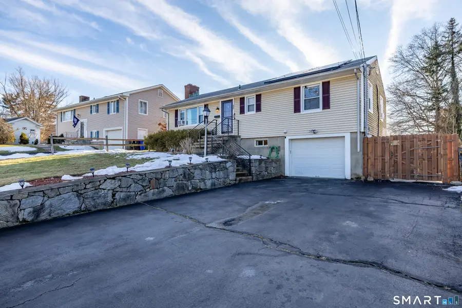 32 Heather Lane, Norwalk, CT 06851 - Image #2