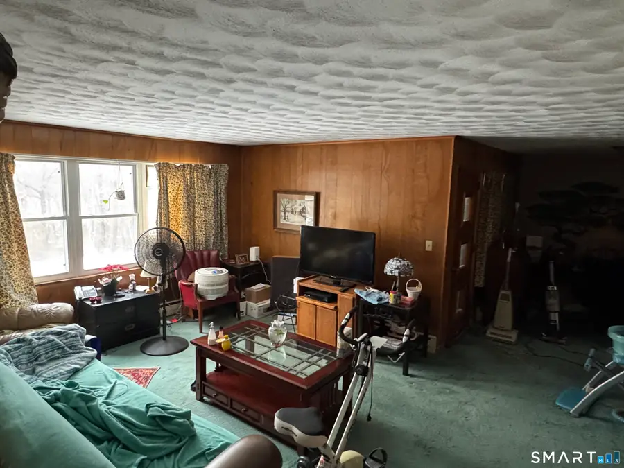 9 Oakridge Drive, Gales Ferry, CT 06335 - #2