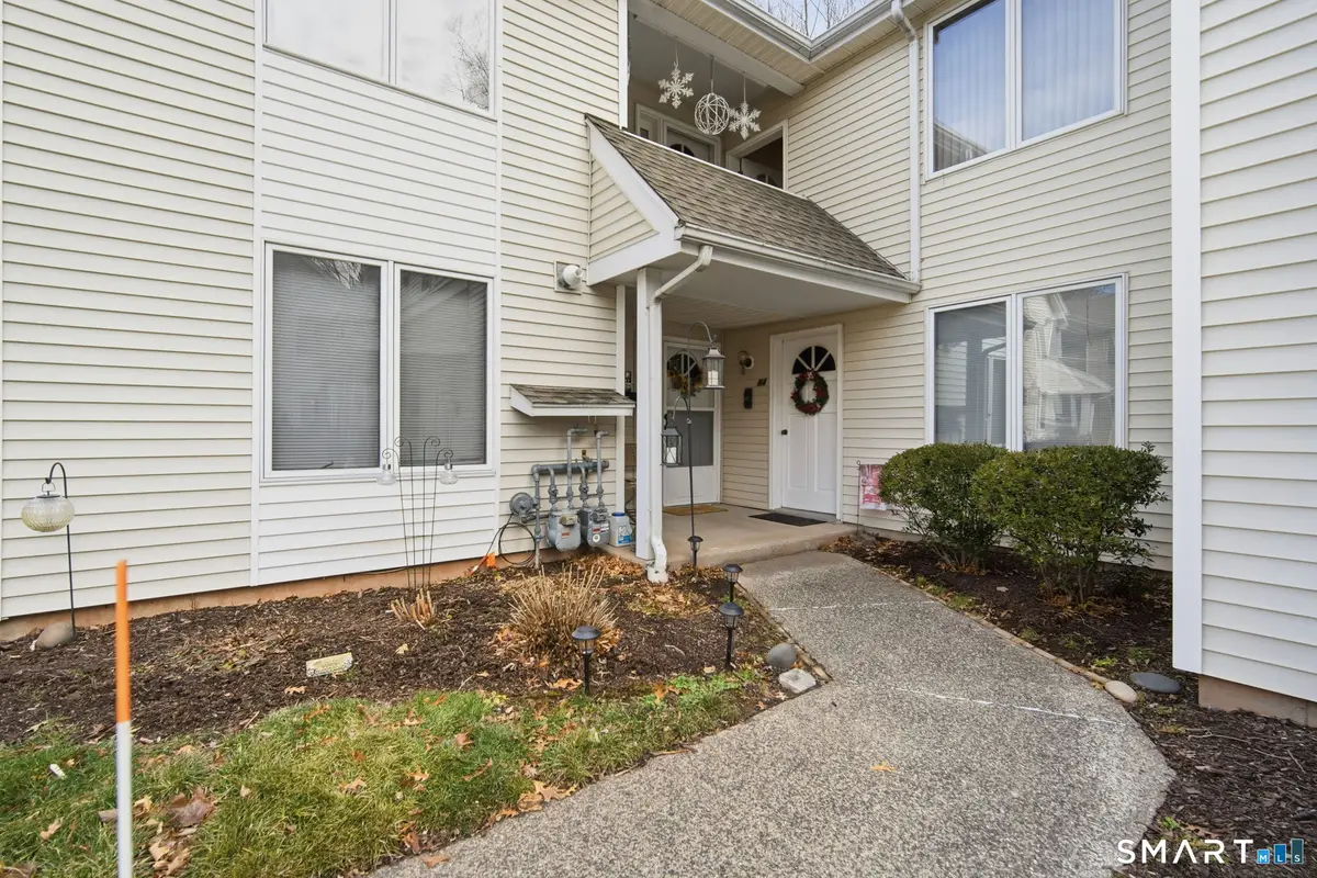 82 Millbrook Court #82, Newington, CT 06111 - Image #1