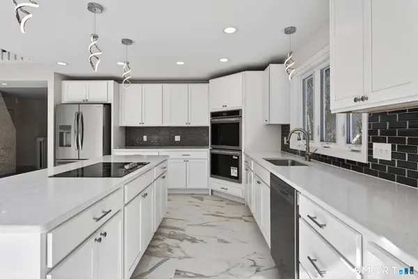 44 Chamberlain Hill Road, Middletown, CT 06457