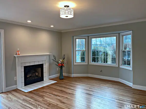 440 Pitkin Hollow #440, Trumbull, CT 06611