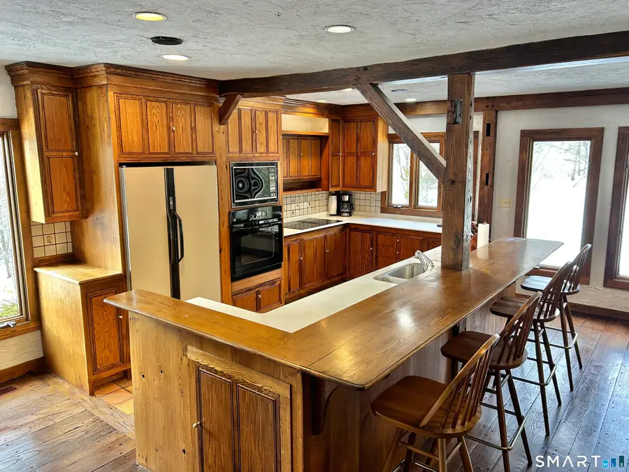 148 Flanders Road, Woodbury, CT 06798 - Image #2