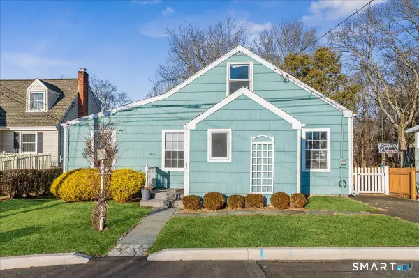 11 Margaret Street, Norwalk, CT 06851