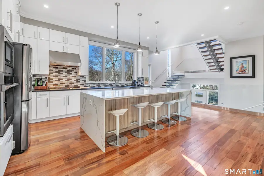 1030 Beechlawn Terrace, Orange, CT 06477 - Image #2