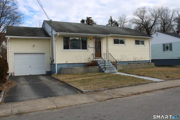 34 Woodrow Avenue, Norwich, CT 06360