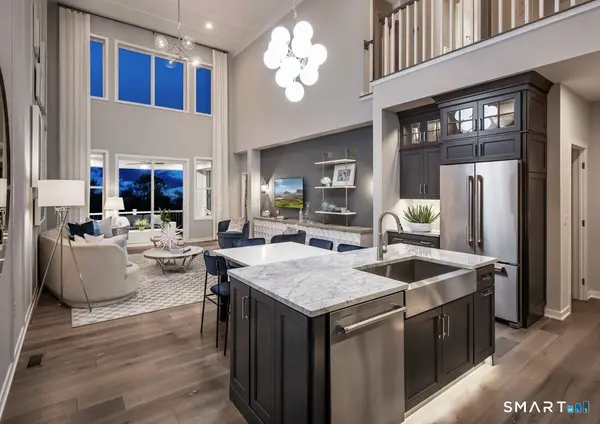 5 Whisper Ridge Way #49, Woodbridge, CT 06525