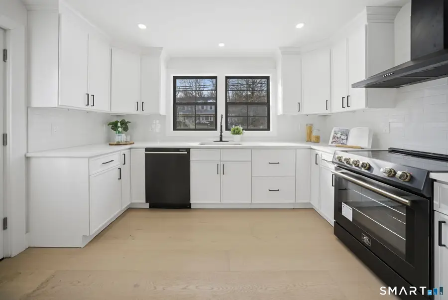 101 Parade Hill Road, New Canaan, CT 06840 - Image #2