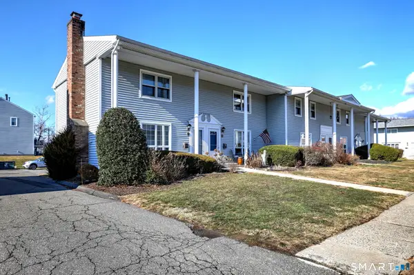 25 Carriage Path North #25, Milford, CT 06460
