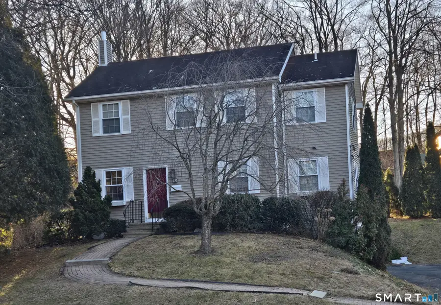 12 Woodedge Avenue, Waterbury, CT 06706 - Image #2