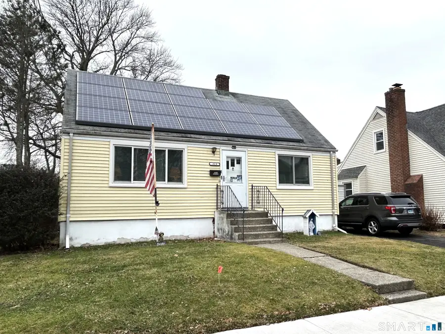 329 Ezra Street, Bridgeport, CT 06606 - Image #2