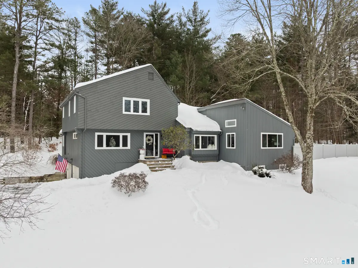 324 Old Farms Road, Simsbury, CT 06070 - Image #1