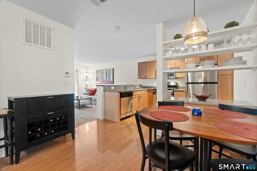 26 Schoolhouse Drive #204, West Hartford, CT 06110 - Image #3