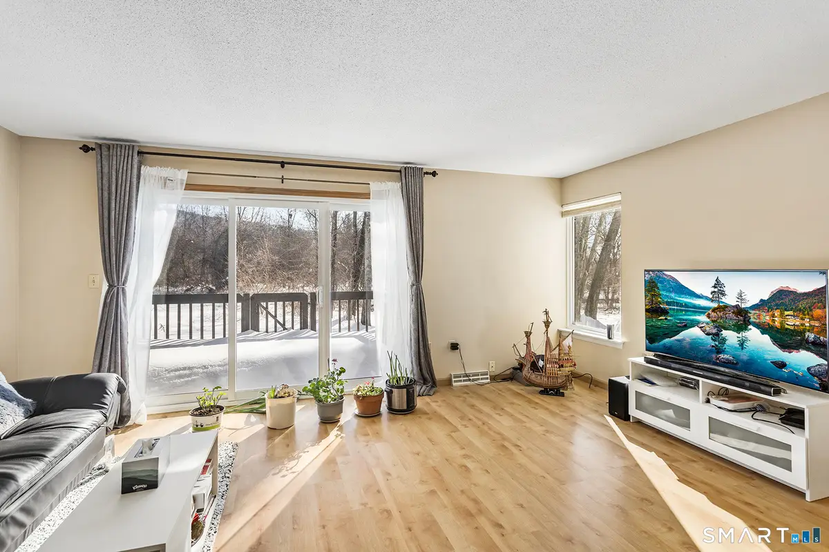 126 Hopmeadow Street #APT 3H, Simsbury, CT 06089 - Image #1