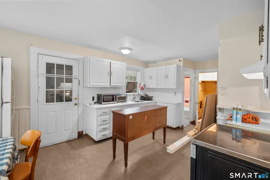 32 Lincoln Avenue, Norwalk, CT 06854 - #3