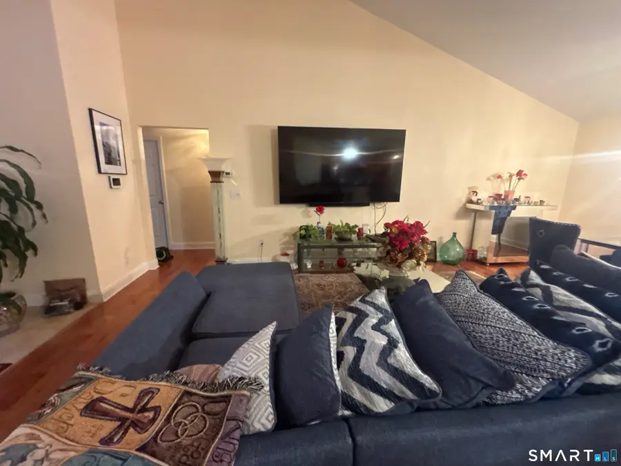 162 Thistle Pond Drive #162, Bloomfield, CT 06002 - Image #3