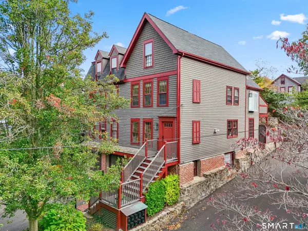 49 Indian Harbor Drive #1, Greenwich, CT 06830