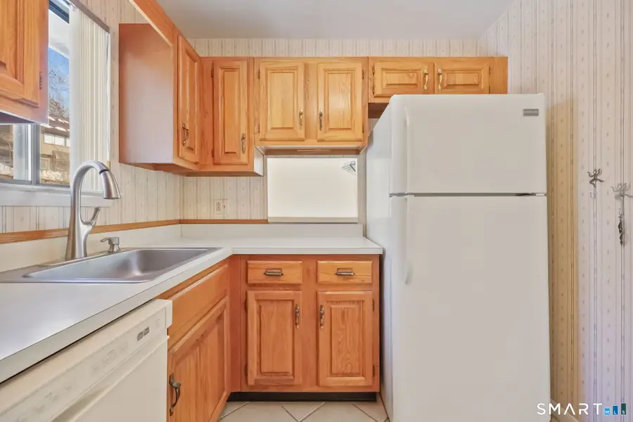 2437 Bedford Street #C11, Stamford, CT 06905 - #3