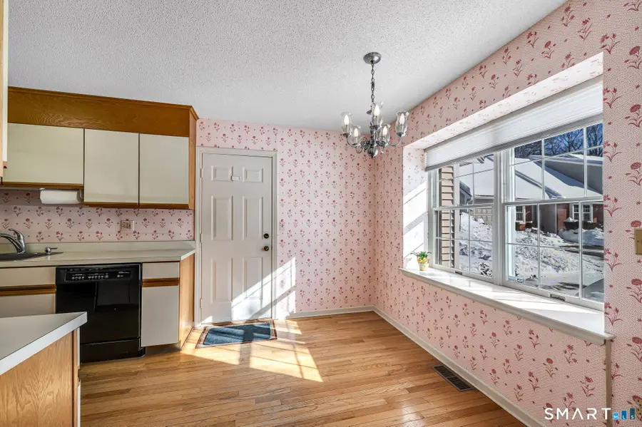 141 The Meadows #141, Enfield, CT 06082 - Image #3