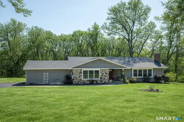 9 Delno Drive, Danbury, CT 06811