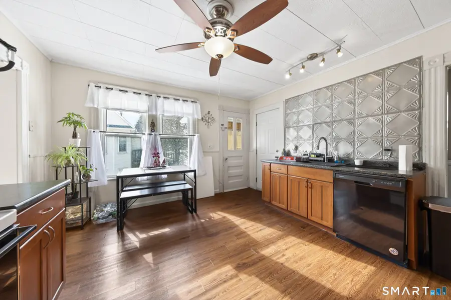 122 Derby Avenue, Seymour, CT 06483 - #3