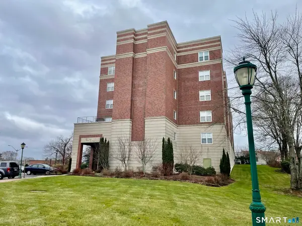 49 Rose Street #APT 204, Branford, CT 06405