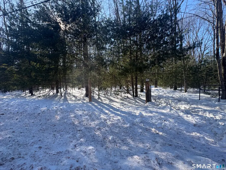 18 Wells Road, East Windsor, CT 06016 - Image #3