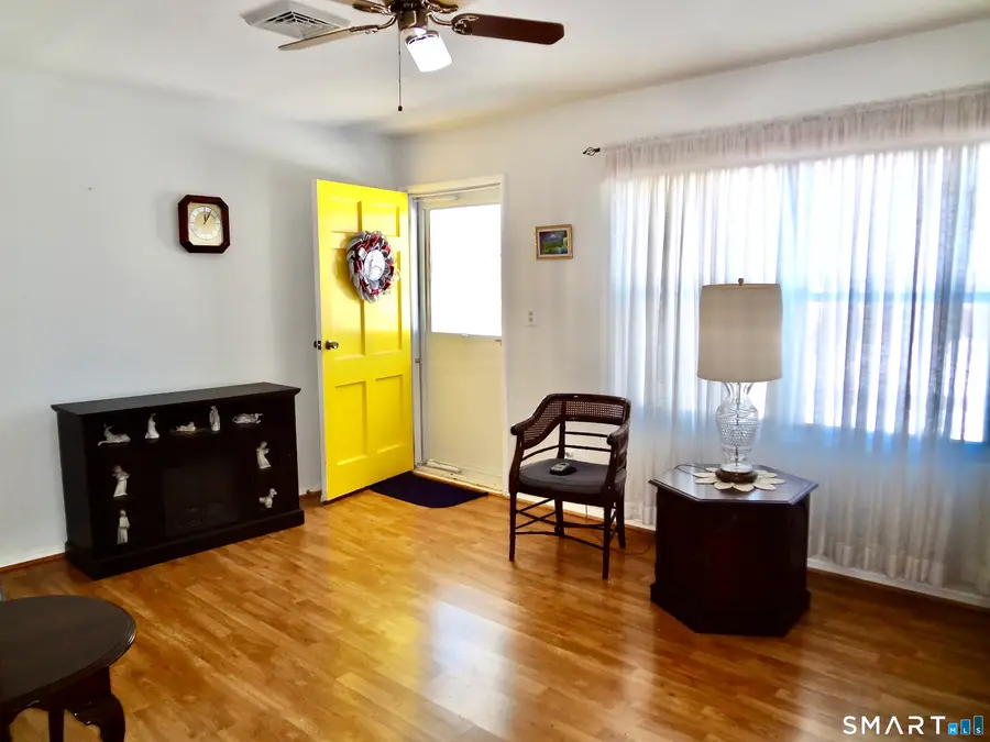 4 Beverly Drive, Ansonia, CT 06401 - #2