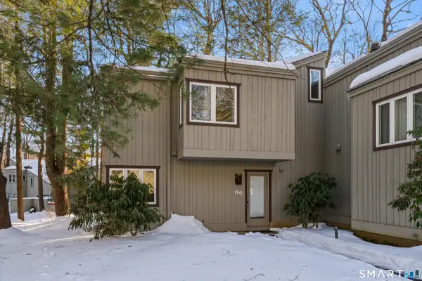 6 Lyle Court #E, Farmington, CT 06032