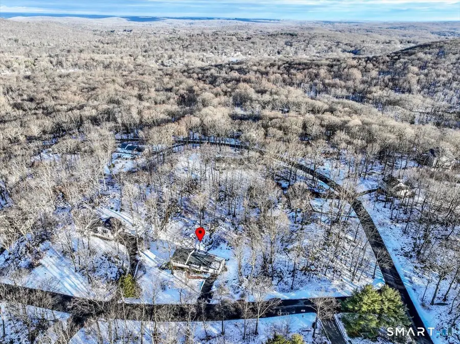 8 Summit Lane, Ridgefield, CT 06877 - #2