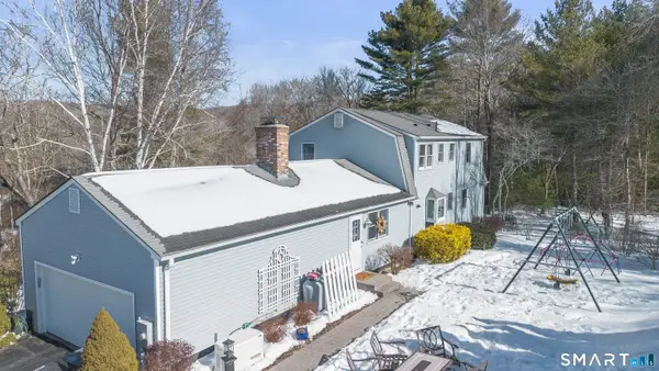 7 Greenwood Circle, East Lyme, CT 06333