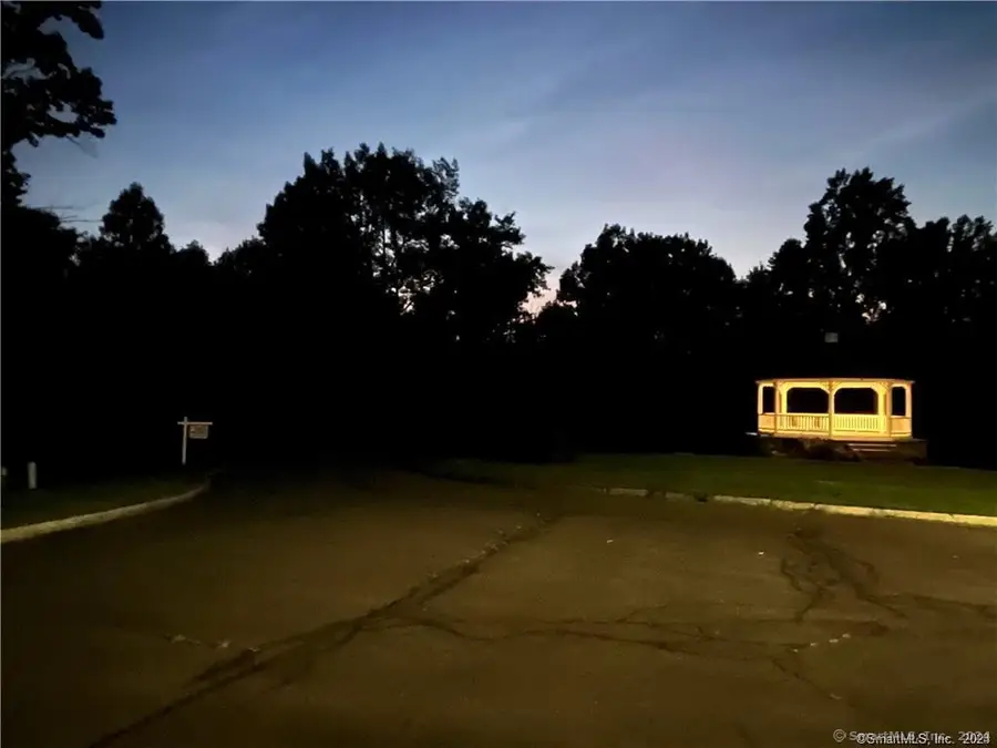 75 Gleneagle Road, Middlebury, CT 06762 - #3