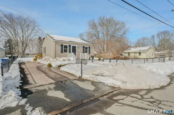 209 Midway Oval, Groton, CT 06340