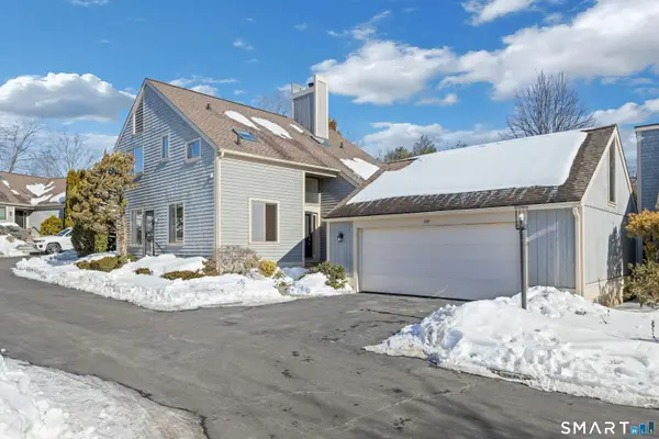 501 West Lyon Farm Drive #501, Greenwich, CT 06831