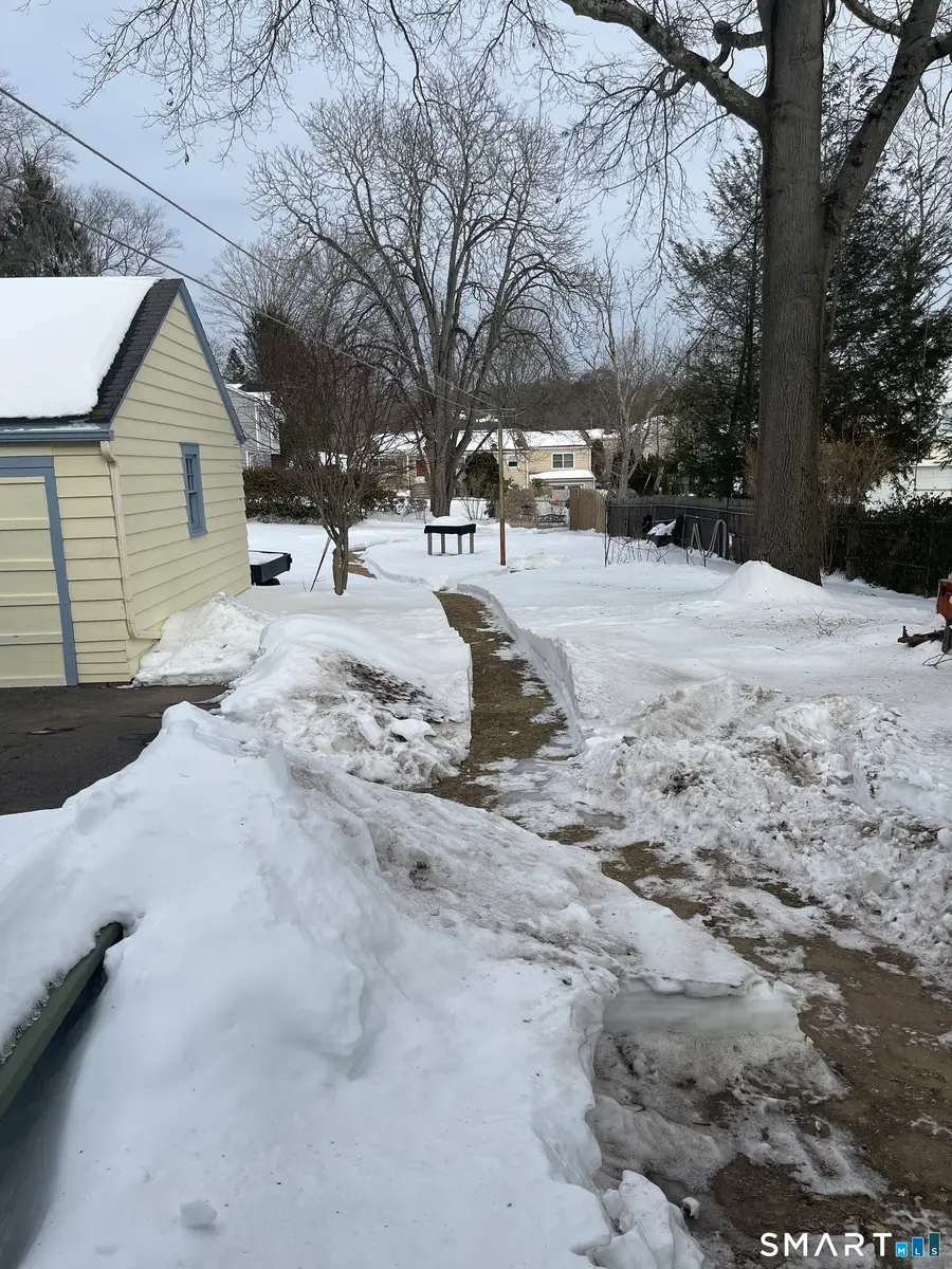 1924 Stratfield Road, Fairfield, CT 06825 - Image #3