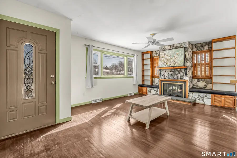 86 Roosevelt Avenue, West Haven, CT 06516 - #2