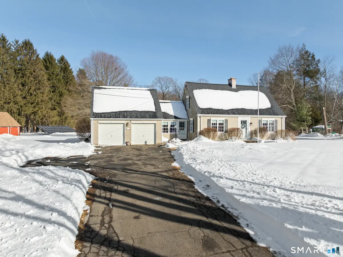 322 Tunxis Avenue, Bloomfield, CT 06002 - #1