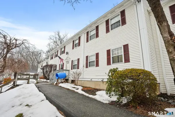 29 Canterbury Arms #29, New Milford, CT 06776