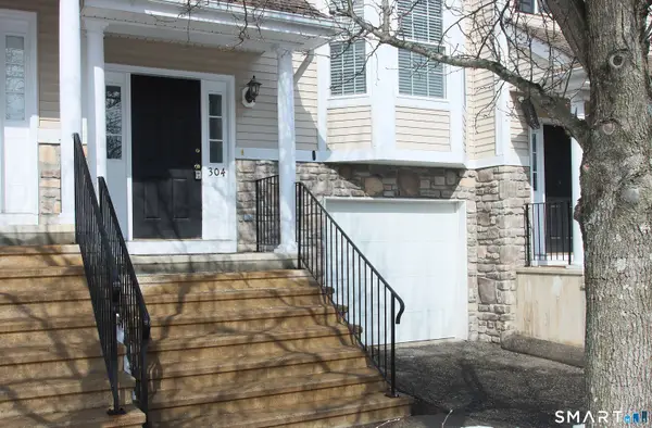 304 Sienna Drive #304, Danbury, CT 06810