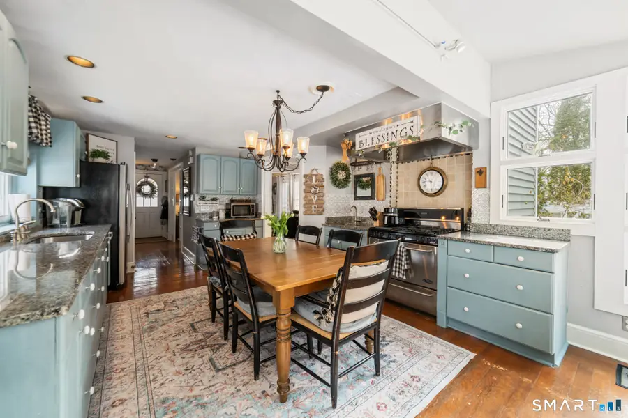 1 Overlook Avenue, Fairfield, CT 06824 - #3