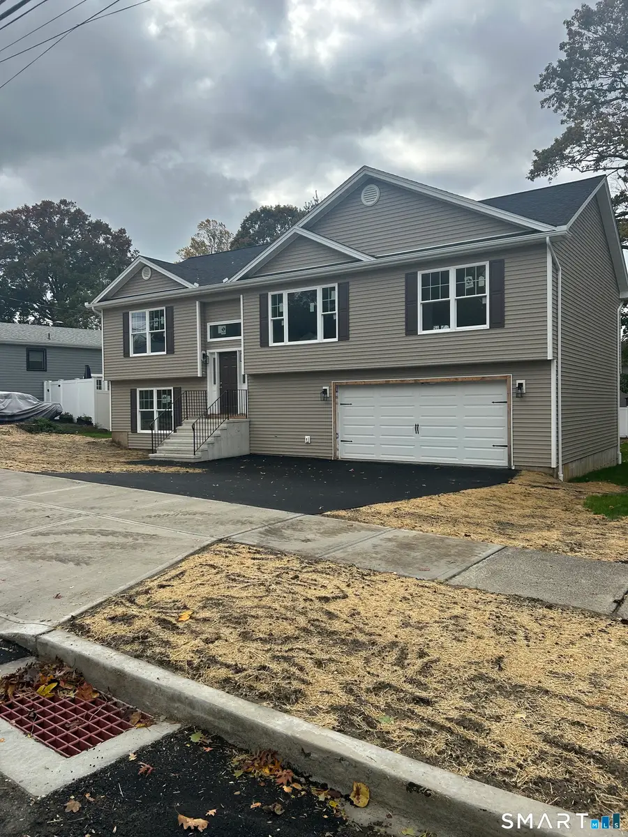 18 Albion Avenue, West Haven, CT 06516 - #2