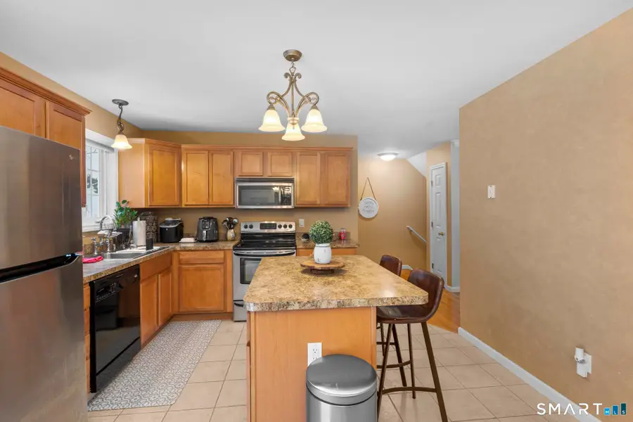 22 Neagle Street, Naugatuck, CT 06770 - #3