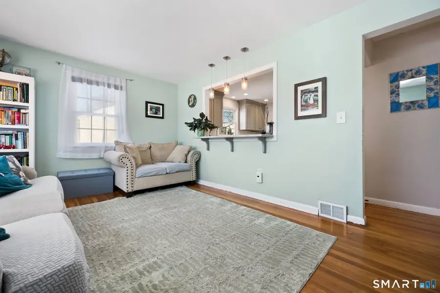 23 Warner Avenue, West Haven, CT 06516 - #3