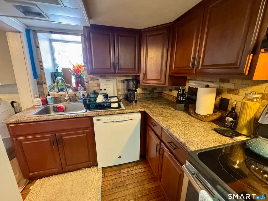 7 Dayton Street, Newtown, CT 06482 - #3