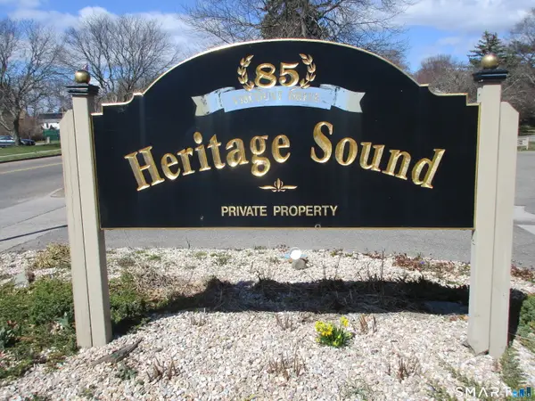 85 Viscount Drive #B22, Milford, CT 06460