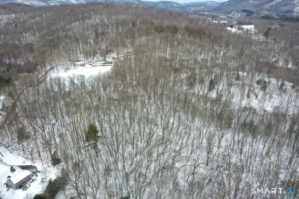 100 South Kent Road, New Milford, CT 06755