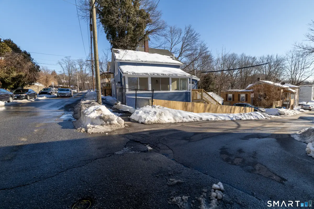 231 Broad Street, Norwich, CT 06360 - #1