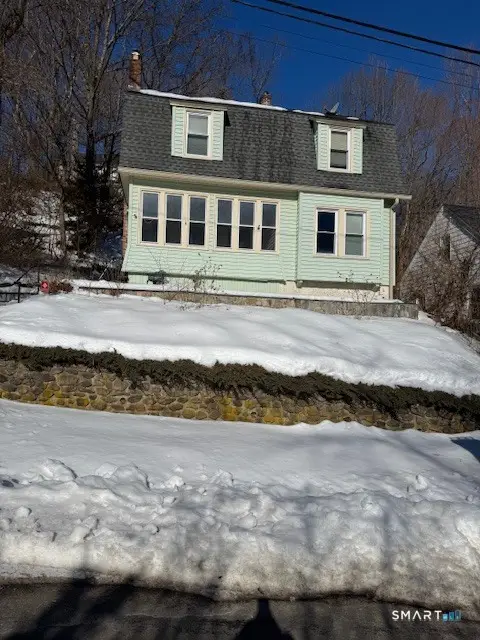 33 Monroe Street, Shelton, CT 06484